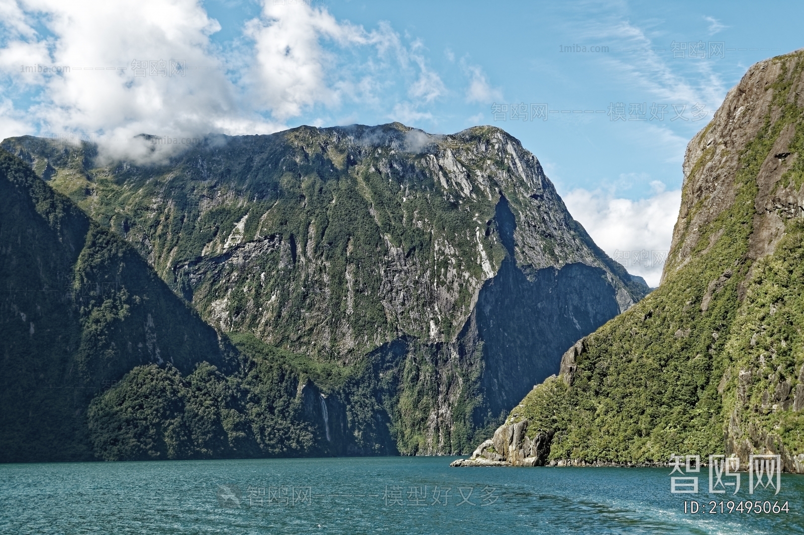 现代森林湖泊风景