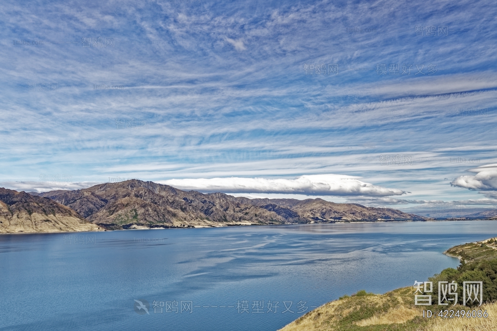 现代湖泊森林风景