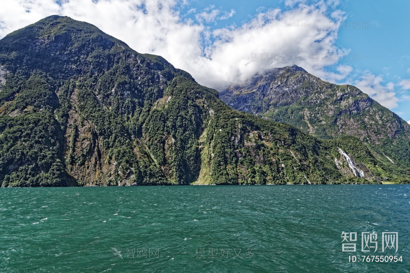 现代湖泊森林风景