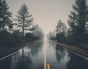 下雨天外景-ID:409682043