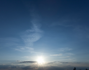 天空外景-ID:421935084