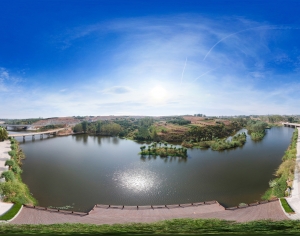 公园湖边绿化全景HDR-ID:913506988