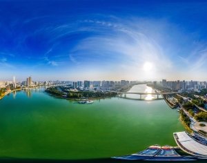 白天城市江流岸边全景HDR-ID:981965074