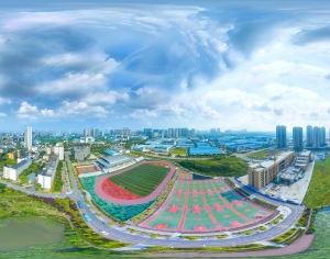 白天城市绿化学校操场HDR-ID:192080978