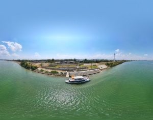HDR湖泊河流绿化生态城市全景-ID:638082039