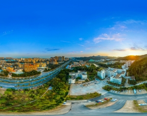 HDR白天城市生态绿化全景-ID:624975929
