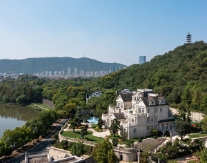 现代白天欧式建筑风景外景-ID:6307175