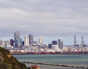 现代白天海边城市外景-ID:6307345