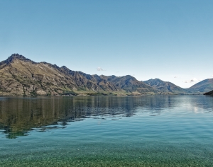 现代湖泊森林风景-ID:790240052