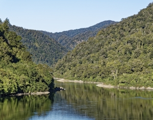 现代湖泊森林风景-ID:369179016
