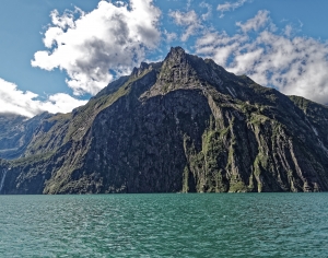 现代湖泊森林风景-ID:792978054