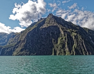现代湖泊森林风景-ID:6308661