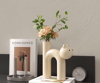 Modern Flower Arrangement-ID:554712064