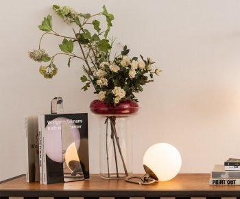 Modern Flower Arrangement-ID:304743052