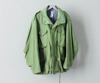 Modern Clothes-ID:300432926