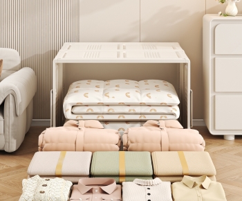 Modern Clothes-ID:696399284