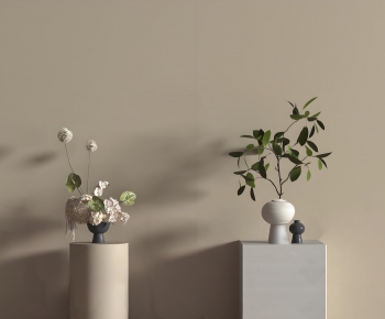 Modern Flower Arrangement-ID:577492951