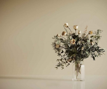 Modern Flower Arrangement-ID:882072932