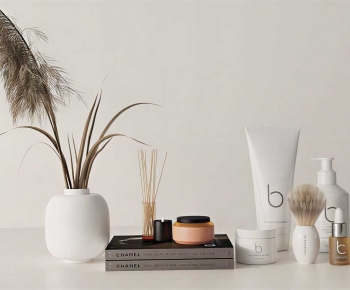 Modern Perfume/Cosmetics-ID:100479194