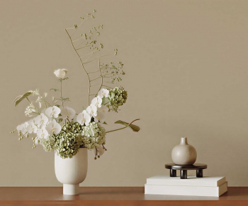 Modern Flower Arrangement-ID:675021893