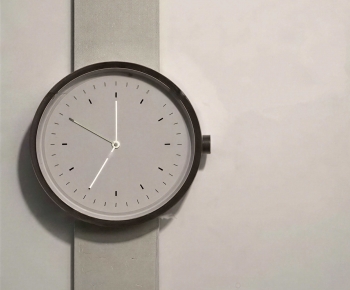 Modern Clocks And Watches-ID:810715913