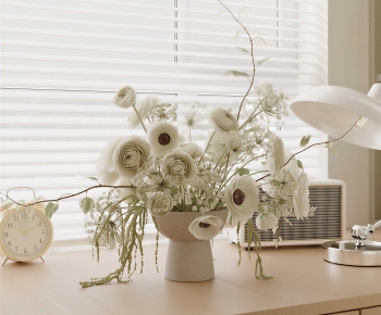 Modern Flower Arrangement-ID:958023079