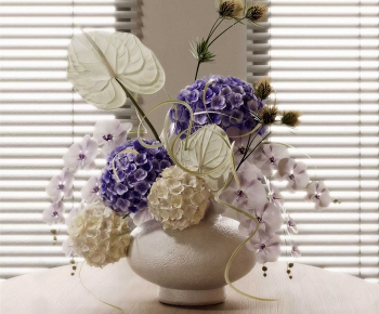 Modern Flower Arrangement-ID:651490939