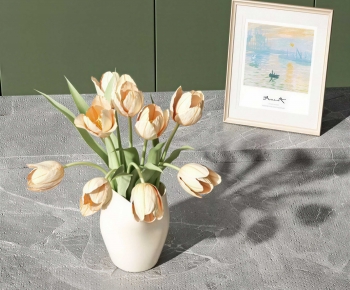 Modern Flower Arrangement-ID:763459924