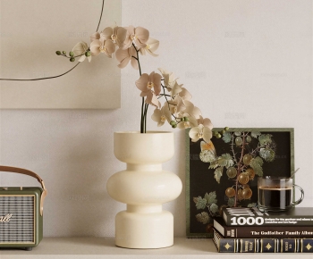 Modern Flower Arrangement-ID:563451058