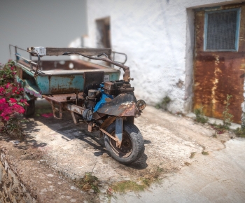 Modern Motorcycle-ID:726220653