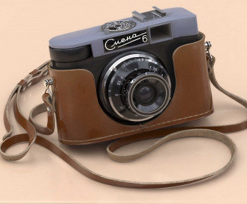 Modern Digital Camera-ID:621244914
