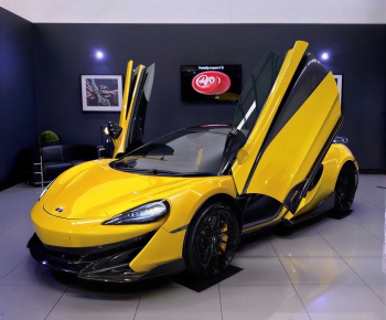 Modern Car-ID:563215972
