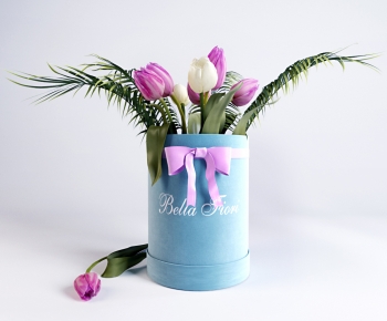 Modern Flower Arrangement-ID:582679998