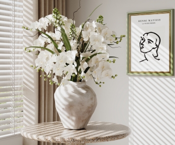 Modern Flower Arrangement-ID:568876987