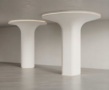 Modern Column-ID:141909126