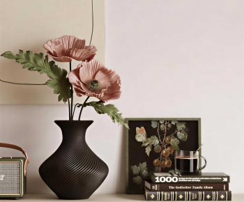 Modern Flower Arrangement-ID:661398897