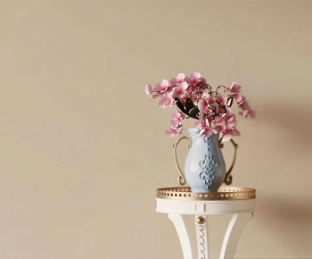 Modern Flower Arrangement-ID:368470911