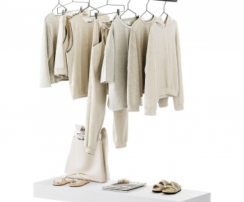 Modern Clothes-ID:642894039