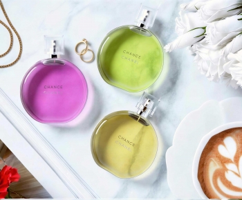 Modern Perfume/Cosmetics-ID:647537953