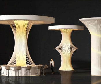 Modern Column-ID:744002104